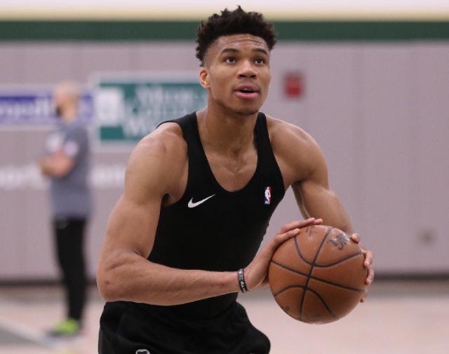 使他不仅在 使他不仅在