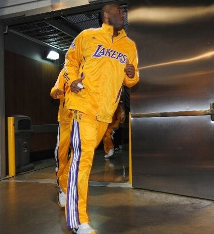 借出色的团 借出色的团